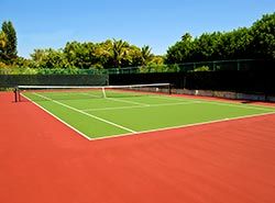 Glimrende træningsforhold i Spanien på træningslejr tennis i Barcelona